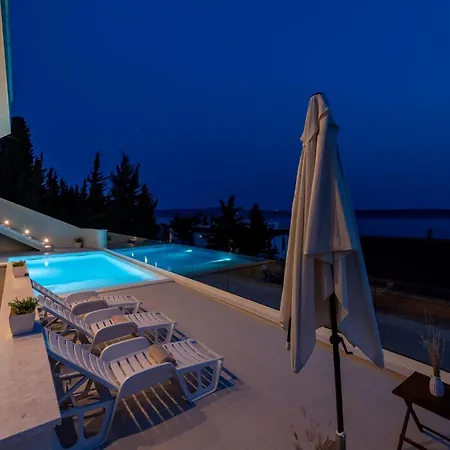 Mara Ondo Starigrad Paklenica
