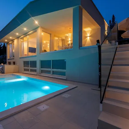 Holiday home Mara Ondo Starigrad Paklenica